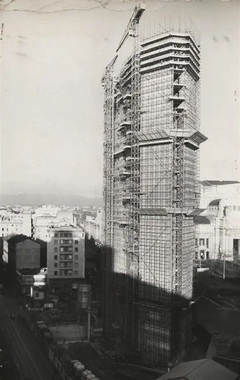 Pirelli Tower under construction in Milan 1958 surrounded by scaffolding architectural genesis moment