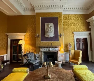 Stephen Franklin: Guardian of traditional excellence in the art of fabric walling