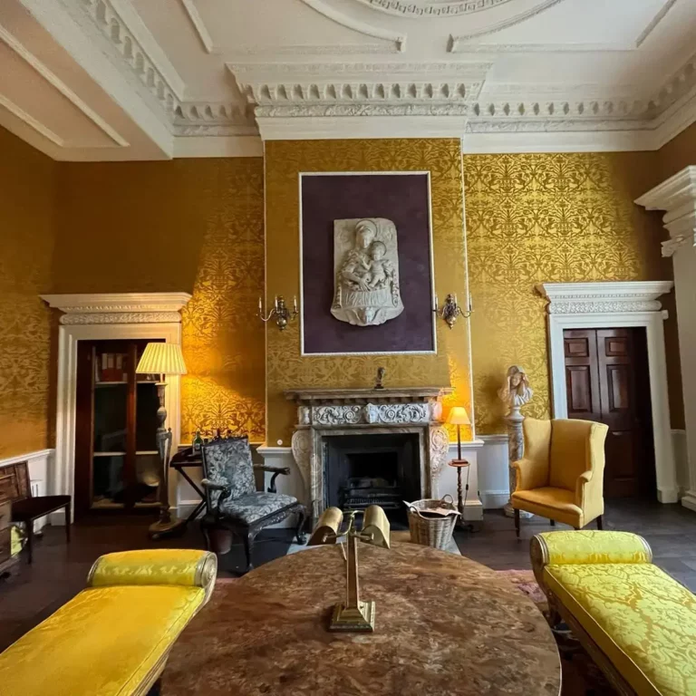 Stephen Franklin: Guardian of traditional excellence in the art of fabric walling